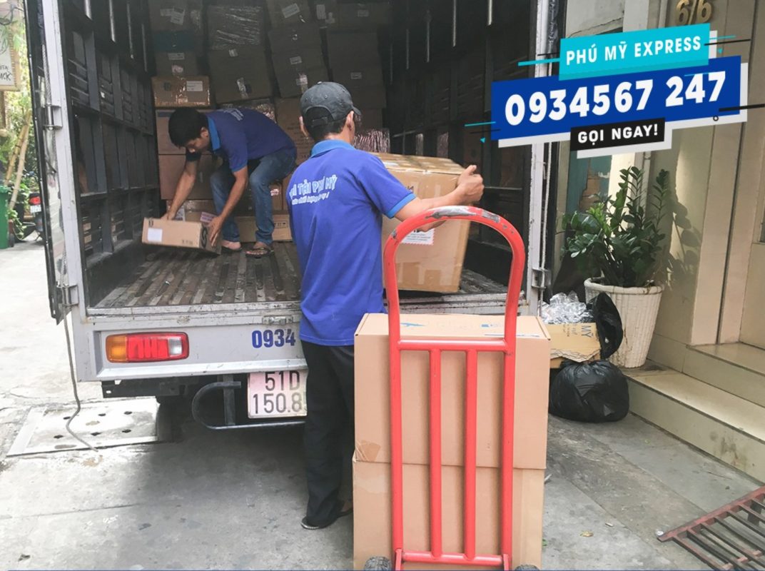 cho thuê xe bàn nâng