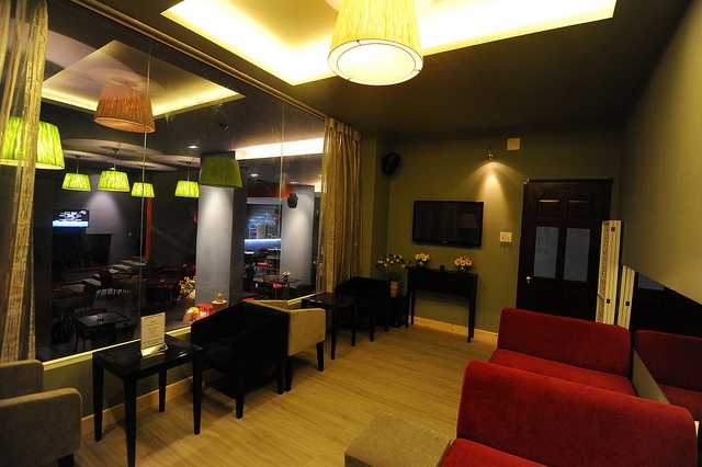 Light-box-cafe-Studio_phu_nhuan